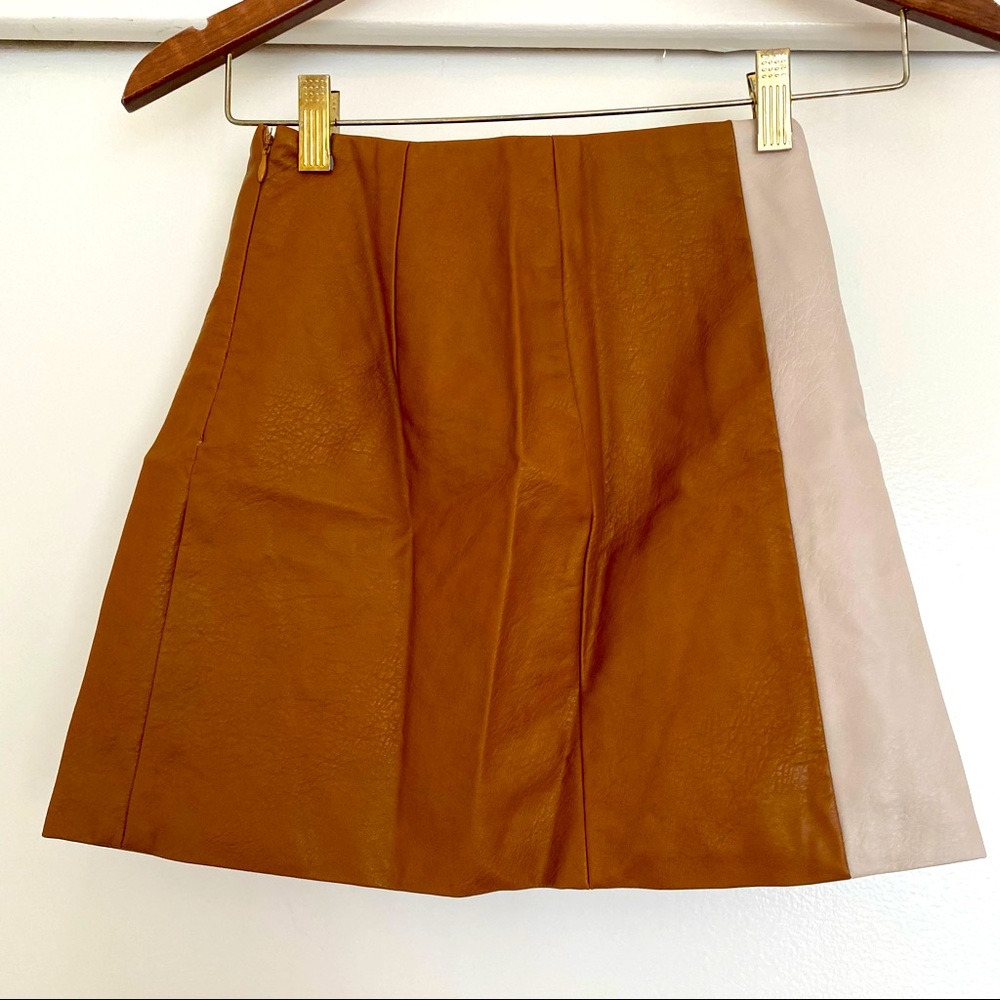 leather skirt